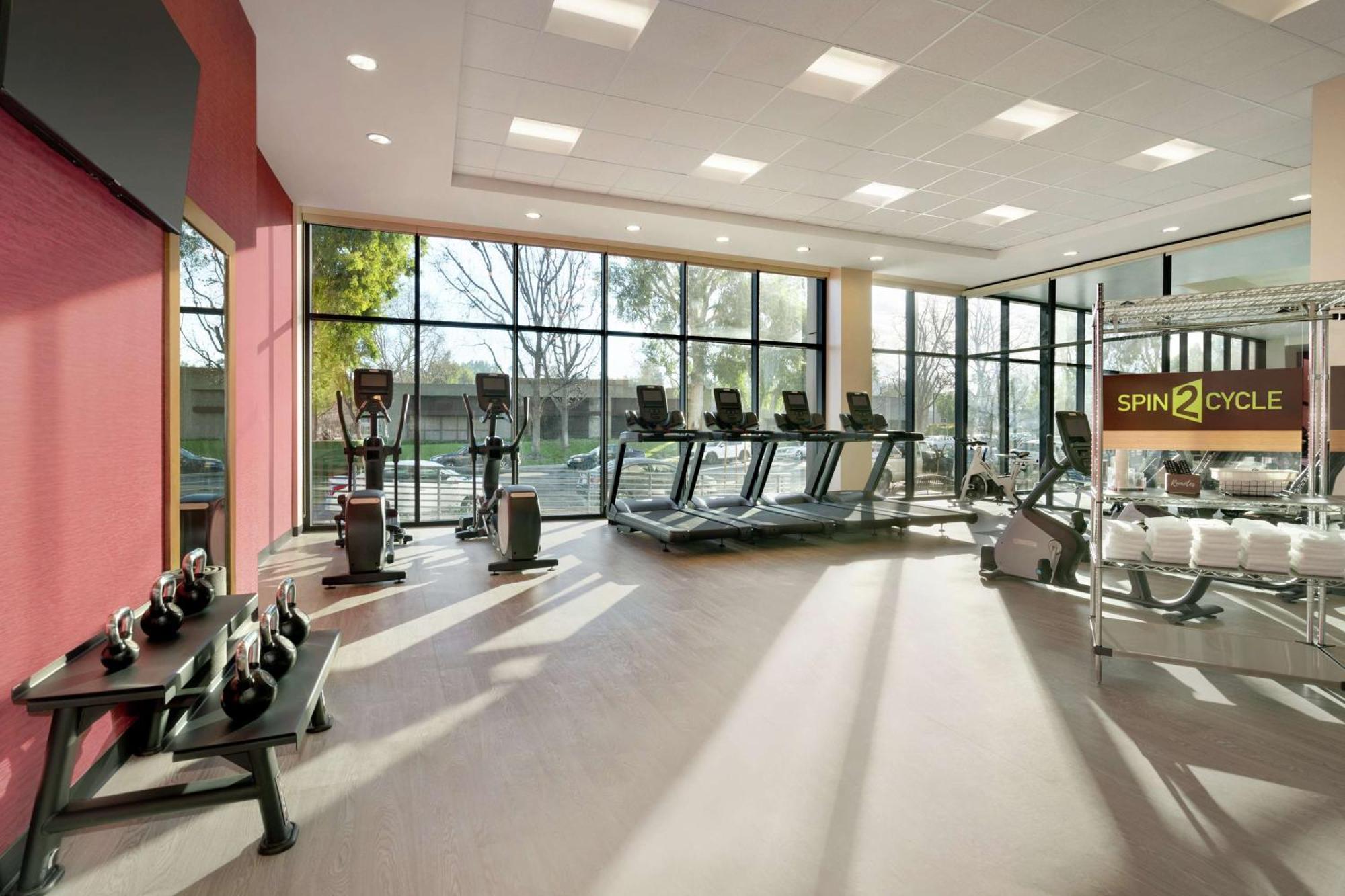 Home2 Suites By Hilton Woodland Hills 로스앤젤레스 외부 사진