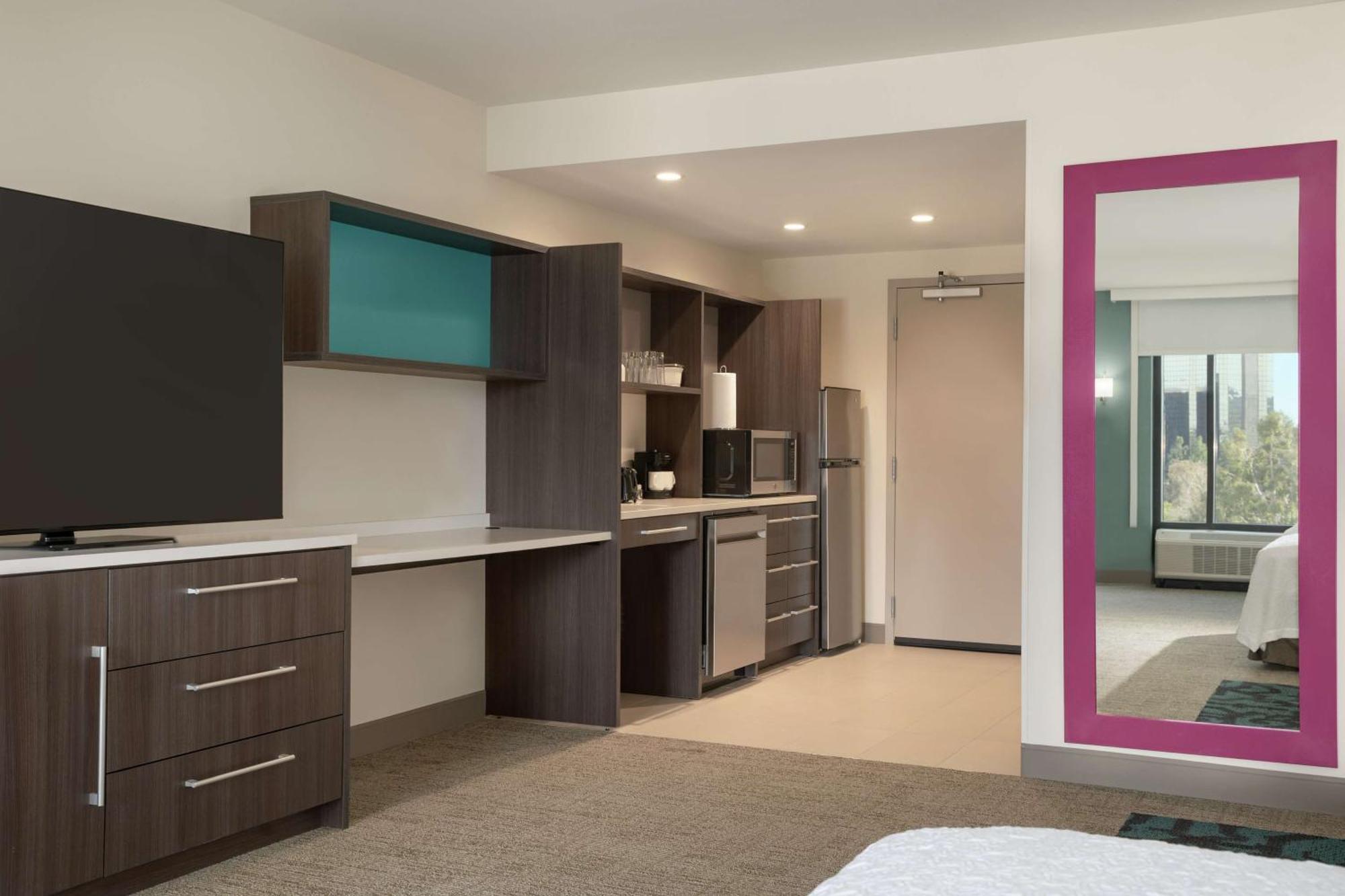 Home2 Suites By Hilton Woodland Hills 로스앤젤레스 외부 사진